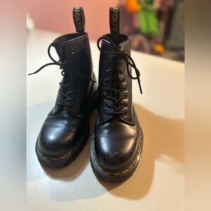 Black Dr Martens boots US size 7